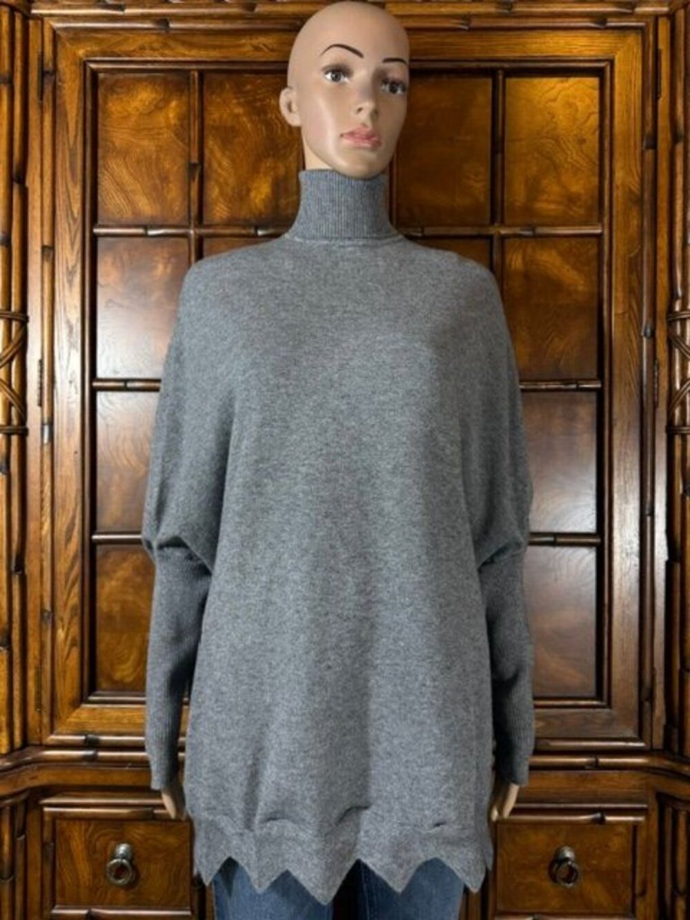 Nellbang Heather Gray Pointed Scallop Dolman Extended Sleeve Turtleneck Sweater